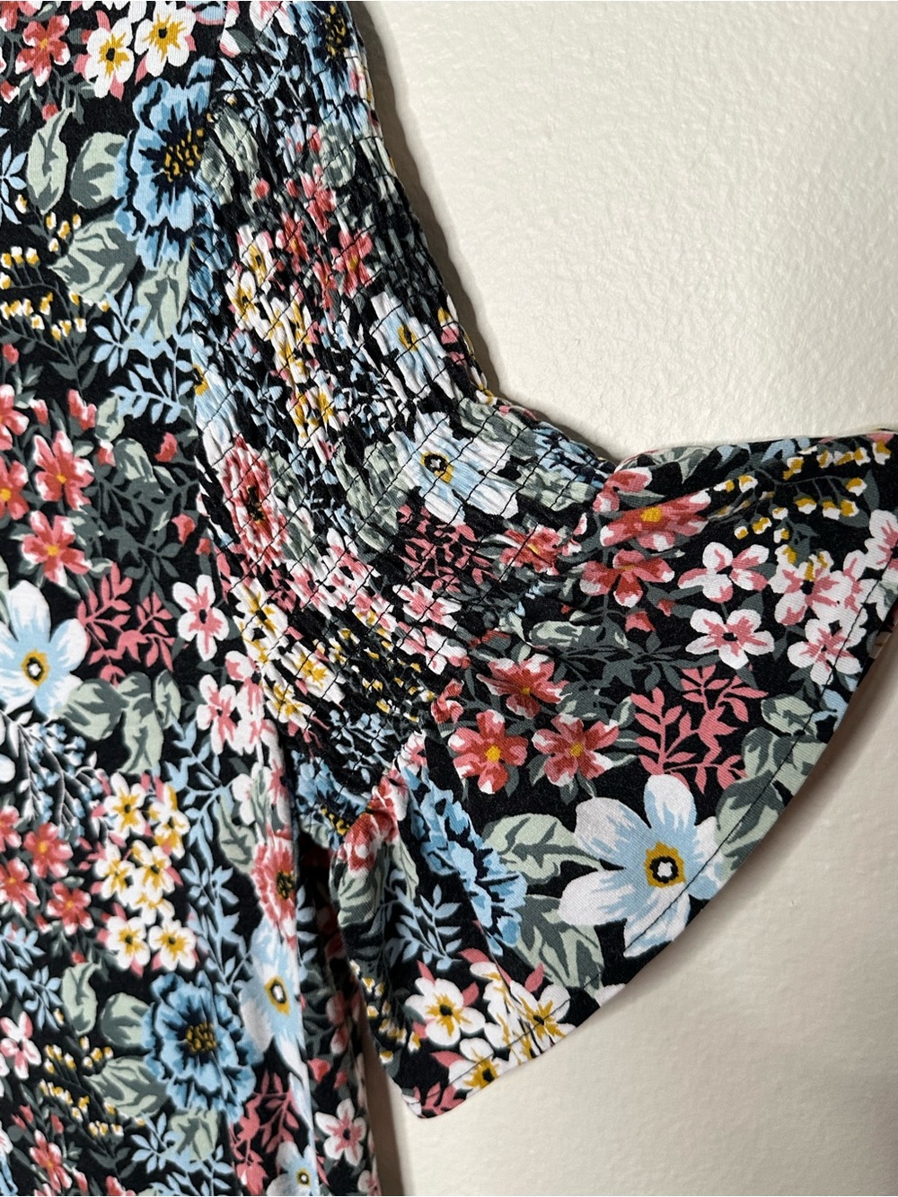 LOFT Med soft comfy flowy aline dress dark navy background w/elastic sleeves - Picture 4 of 9